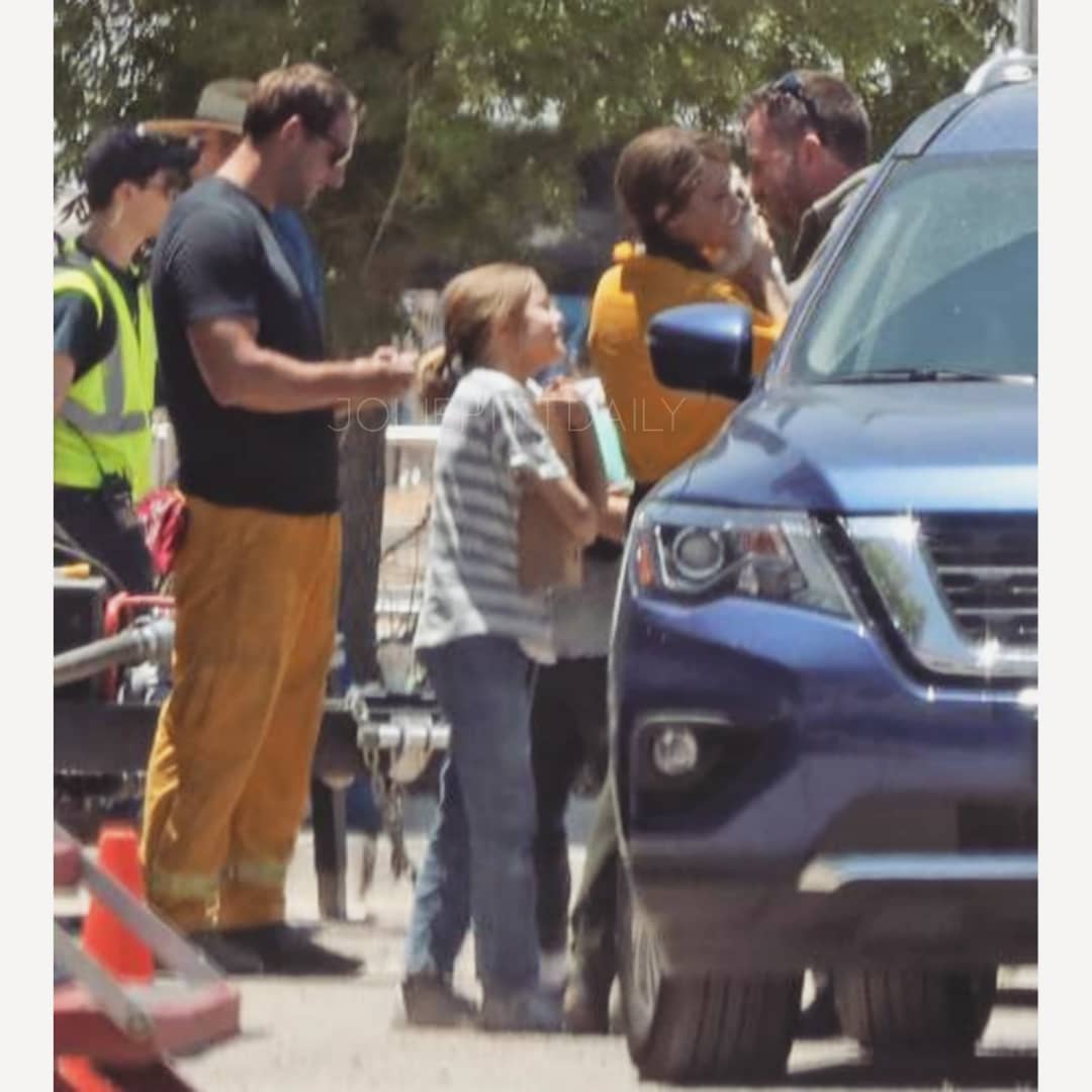 Toastiewiththe's tweet photo. #AngelinaJolie #Onset #TWWMD Those Who Wish Me Dead 2019 https://t.co/AwlghA8rDo