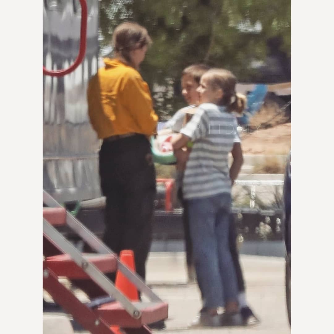 Toastiewiththe's tweet photo. #AngelinaJolie #Onset #TWWMD Those Who Wish Me Dead 2019 https://t.co/AwlghA8rDo