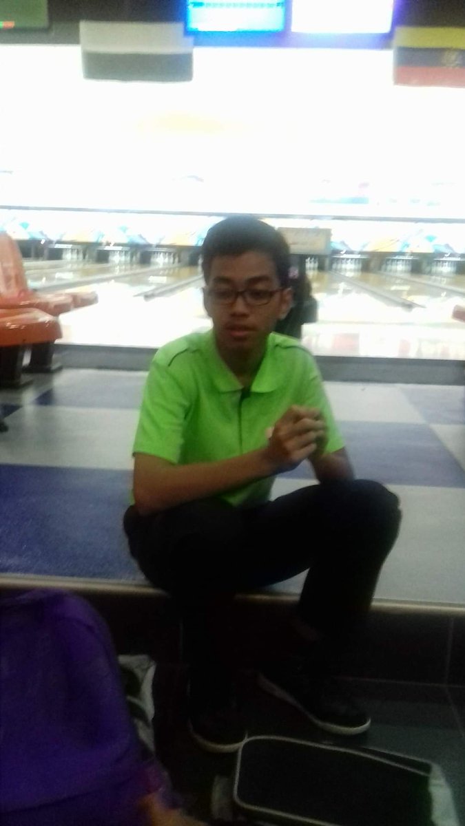 api_alat's tweet photo. You are looking at the Champion. The gold medalist. 

The step ladder winner for MSSM BOYS U15 MASTERS category.

He beat the player from Penang, to whom he lost twice during the step ladder preliminary and positional game. https://t.co/tfvA21y6Lv