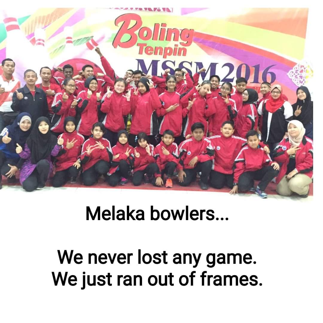 api_alat's tweet photo. You are looking at the Champion. The gold medalist. 

The step ladder winner for MSSM BOYS U15 MASTERS category.

He beat the player from Penang, to whom he lost twice during the step ladder preliminary and positional game. https://t.co/tfvA21y6Lv