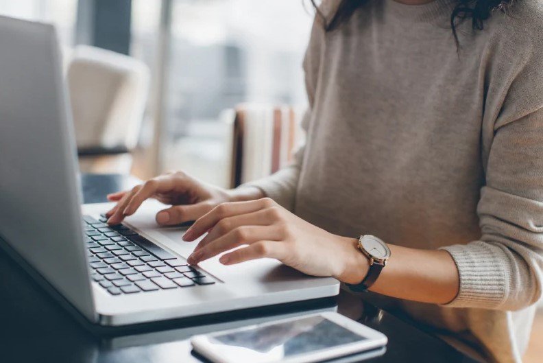 Article from The Age "Prepare your work email inbox for the holidays, starting now" dlvr.it/SWlyl9