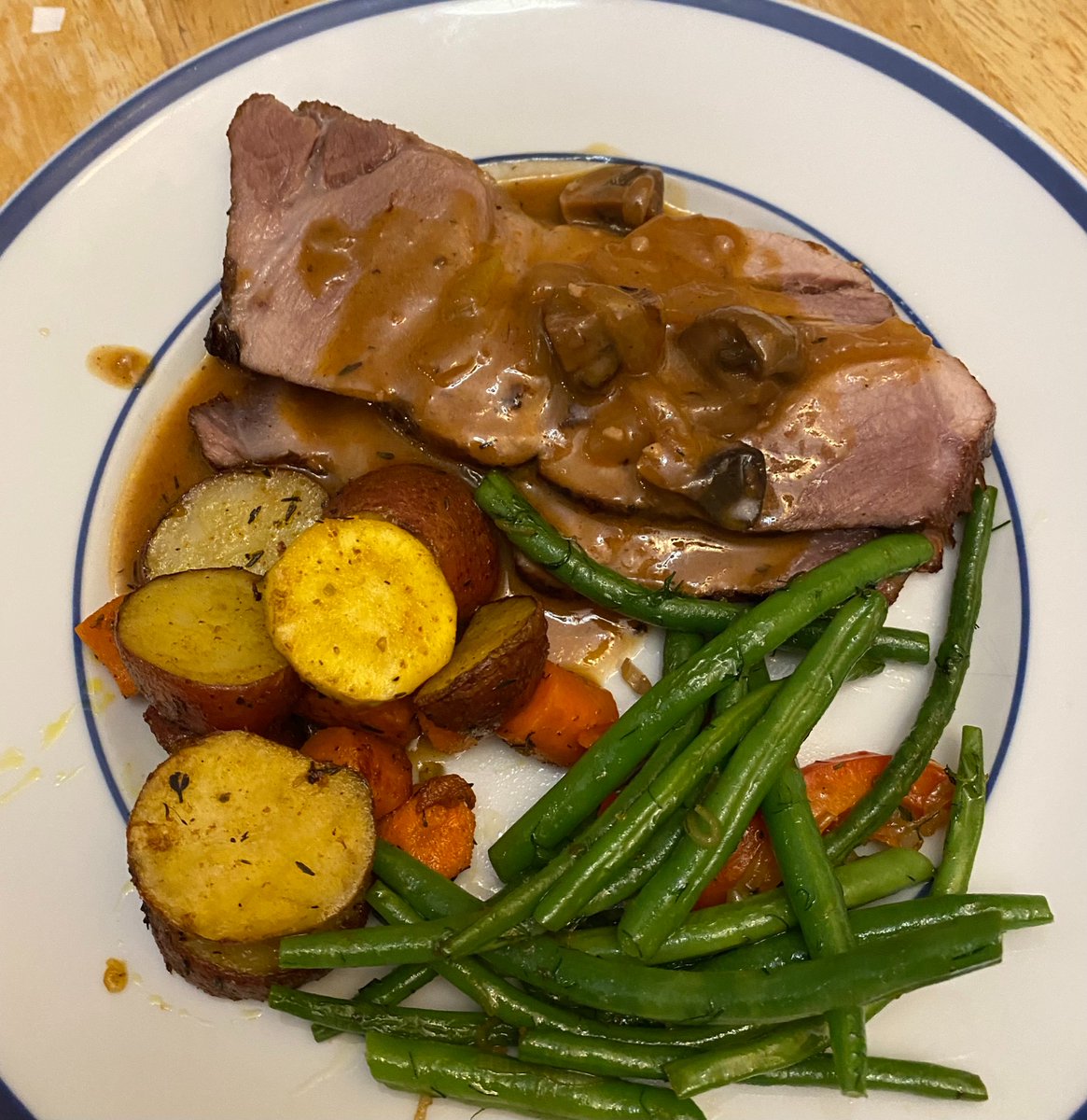 NicodemusRat's tweet photo. Roast glazed pork shoulder with mushroom gravy and roasted root veggies and beans. #ChefRat https://t.co/m55CaqkYIq