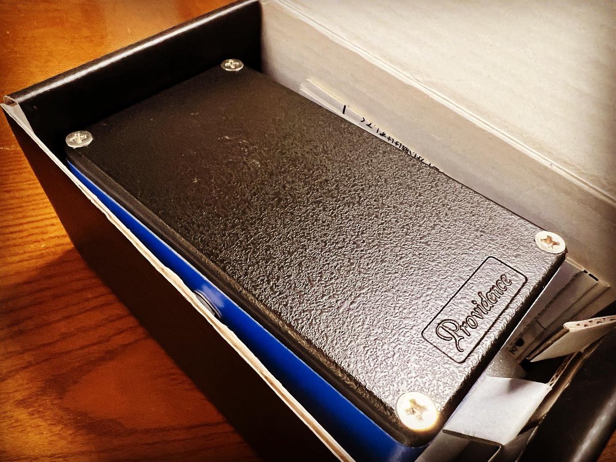 1990_Zstyle's tweet photo. 体調がだいぶ戻りましたマイニューギア🤍
Providence VELVET COMP VLC-1🤤
やっとね🥹
BOSSのCOMPも好きなんだけどなんとなくコッチ選ぶよね😘
あ、動作確認してねーのに貼っちゃった😱
まーいいや、とりあえず試すぞ〜😬
#velvetcomp
#providence https://t.co/90OeiADaAh