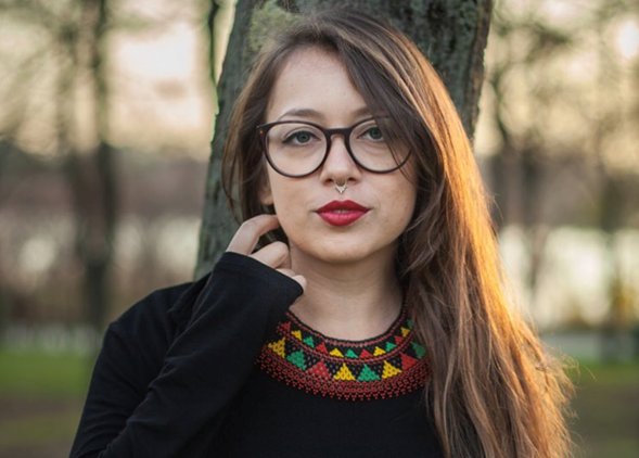 50 festivales internacionales y 18 preseas ha ganado la cineasta salvadoreña suiza Celina Escher con su película Fly so Far.  Es un #OrgulloSalvadoreño que las y los salvadoreños queremos ver