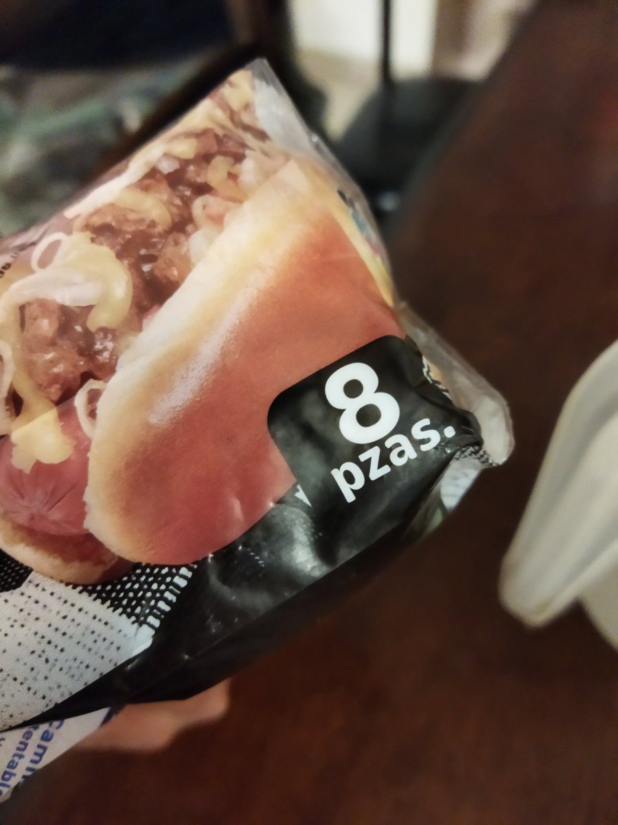 CharlyMM6's tweet photo. Que decepción llegar a mi casa y ver qué hace falta un pan "medias noches", ya es tarde y tengo hambre, ¿por qué pasó esto? 😭, Pueden ver que es de hoy.
Quiero mi pan faltante, Bimbo. 
@Grupo_Bimbo @BimboMx #Bimbo #soriana @OrgSoriana @TiendaSoriana #Soriana #Panbimbo https://t.co/hC91Tr0PAd