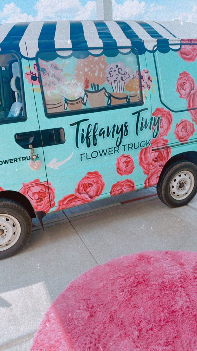 here’s to a 🌸BLOOMING🌸 year!!! the prettiest flowers from Tiffany’s Tiny Flower Truck 💕 <a href="/FielderElem/">Edna Mae Fielder Elementary</a> #fielderpride
