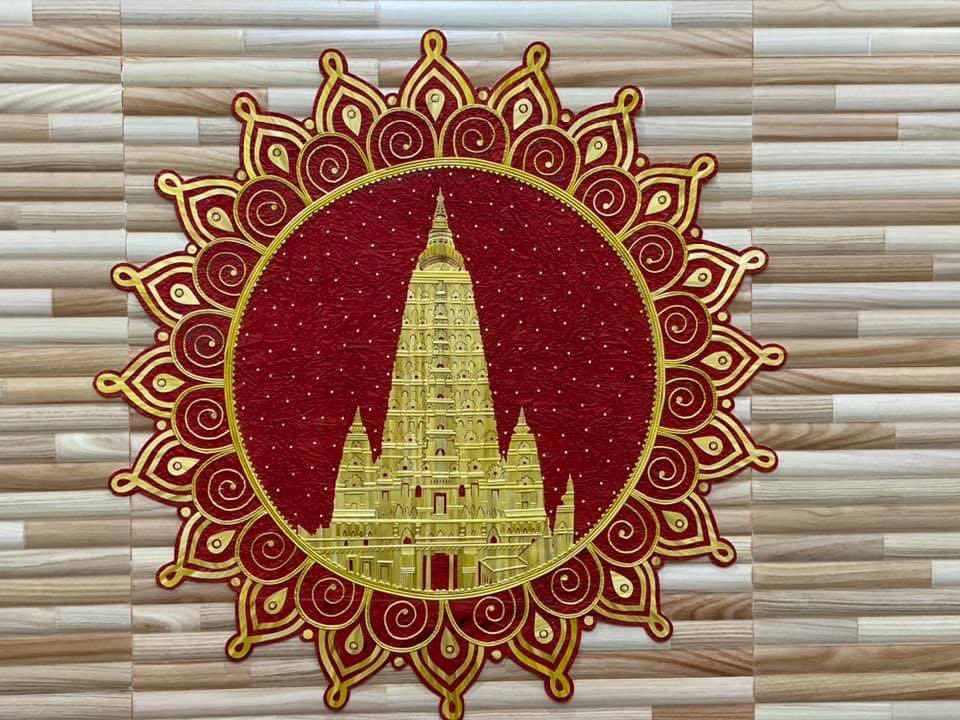 #mahabodhitemple in sikki. an ancient bihar art.grass grows wild in marshland.which is cut,dried,boiled in water to soften it &amp; shaped,primarily by women.most village homes have “pauthi”, ”daura”, ”dalia” &amp; “chattai “of sikki.for in India,art is part of daily living.