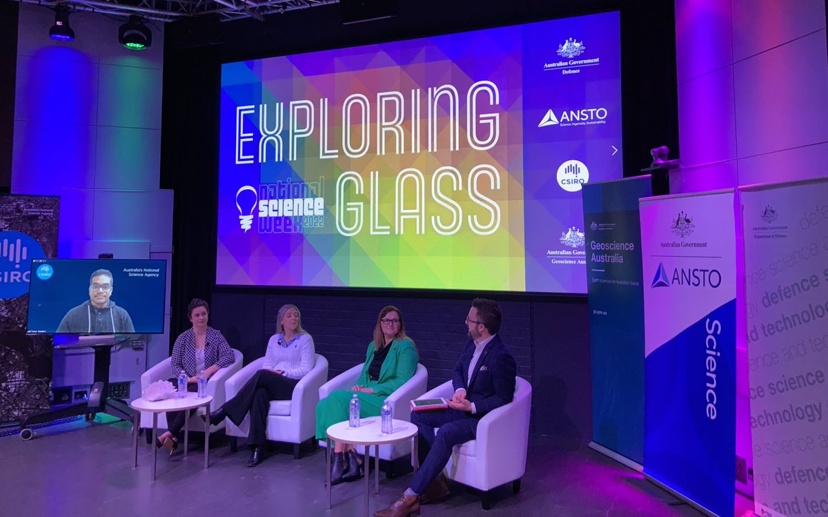 AnnaParadowska1's tweet photo. Today we celebrated 🇦🇺 #ScienceWeek with high school students by #ExploringGlass @questacon! It was awesome I learned heaps new things & met 😎scientists @DefenceScience @CSIRO @GeoscienceAus @ScienceChiefAu #womeninSTEM #sciencetwitter #sciencelife @ANSTO @Sydney_Uni https://t.co/zFr7lr6l2H