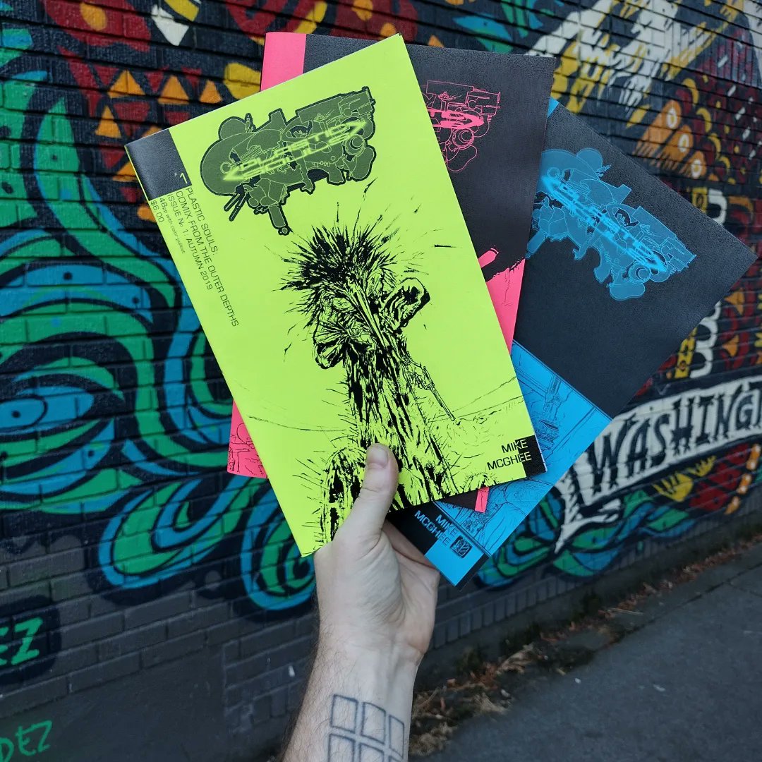mm_mmm's tweet photo. Finally!! Issues 2&amp;3 of #plasticsouls are out in the world, just in time for #ECCC2022 ! I'll have them up online for ordering sometime next week, but for those of you in #Seattle who aren't making the con, @arcanecomics and @pushpullseattle both have copies in stock🌈✨ https://t.co/lgcDRHPExj