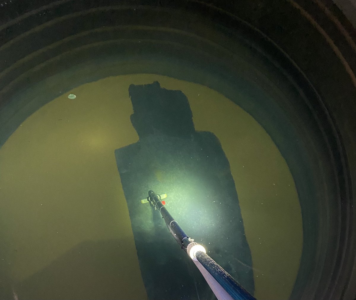 CleanTanks1's tweet photo. Want your Water Tank cleaned in Nelspruit, Polokwane, Kayalami, East Gate, North and South Coast of KZN, Transkei, East London, Nelson Mandela Bay, without draining all your precious water? Contact us: cleantankssa@gmail.com Join the #CleanTanks community. https://t.co/JZqLa8dHI8