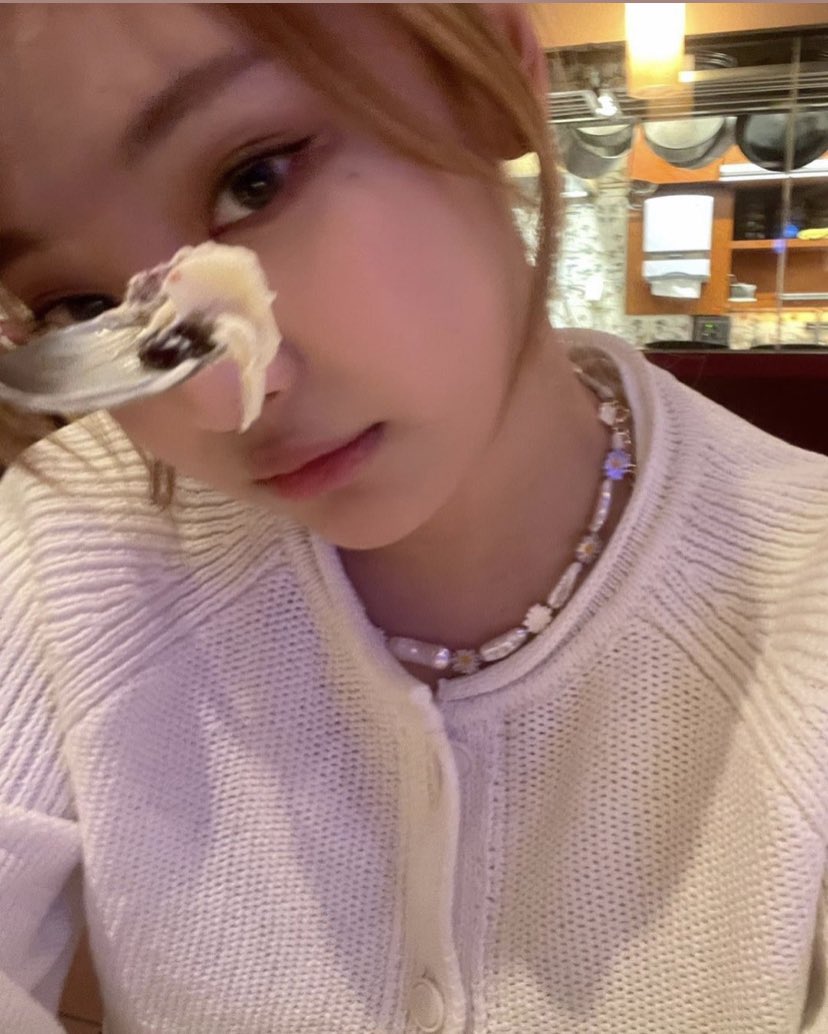 hii like for a dm 🤧🤧