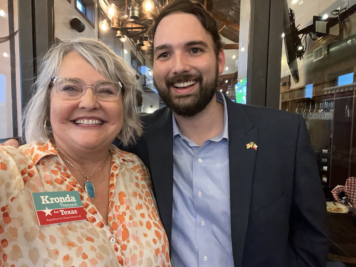 KrondaForTexas's tweet photo. Tonight at Denton County Young Republicans Tommy Hicks discussed the work needed ahead of November’s General Election. Thank you to our Denton County YR’s who are registering voters and block walking for races up and down the ballot. #ReadyForNovember https://t.co/LAb0ezALe2