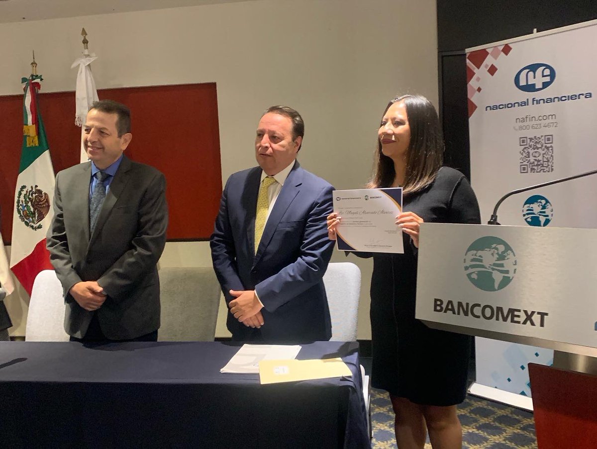 magalitit's tweet photo. Recibí mi constancia por participar en el programa de asistencia técnica de @NafinOficial y @bancomext 
Estamos listos para enviar @moledonluis a cualquier parte del mundo 🌍 🙌 https://t.co/5vWxA84jYf