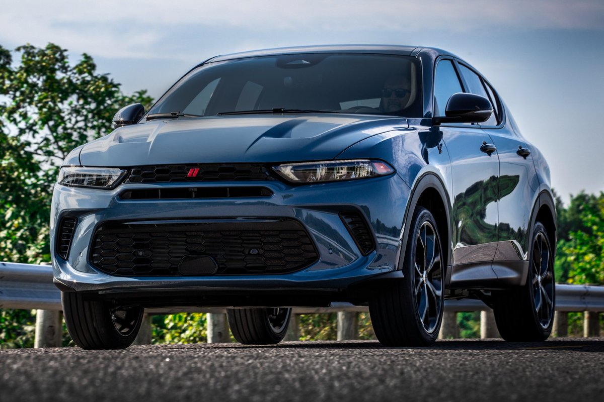 2023 Dodge Hornet GT | DailyRevs

dailyrevs.com/listings/2023-…

#DodgeHornet  #DodgeSpeedWeek  #crossover #CUV #Hornet #SUV @Dodge @StellantisNA