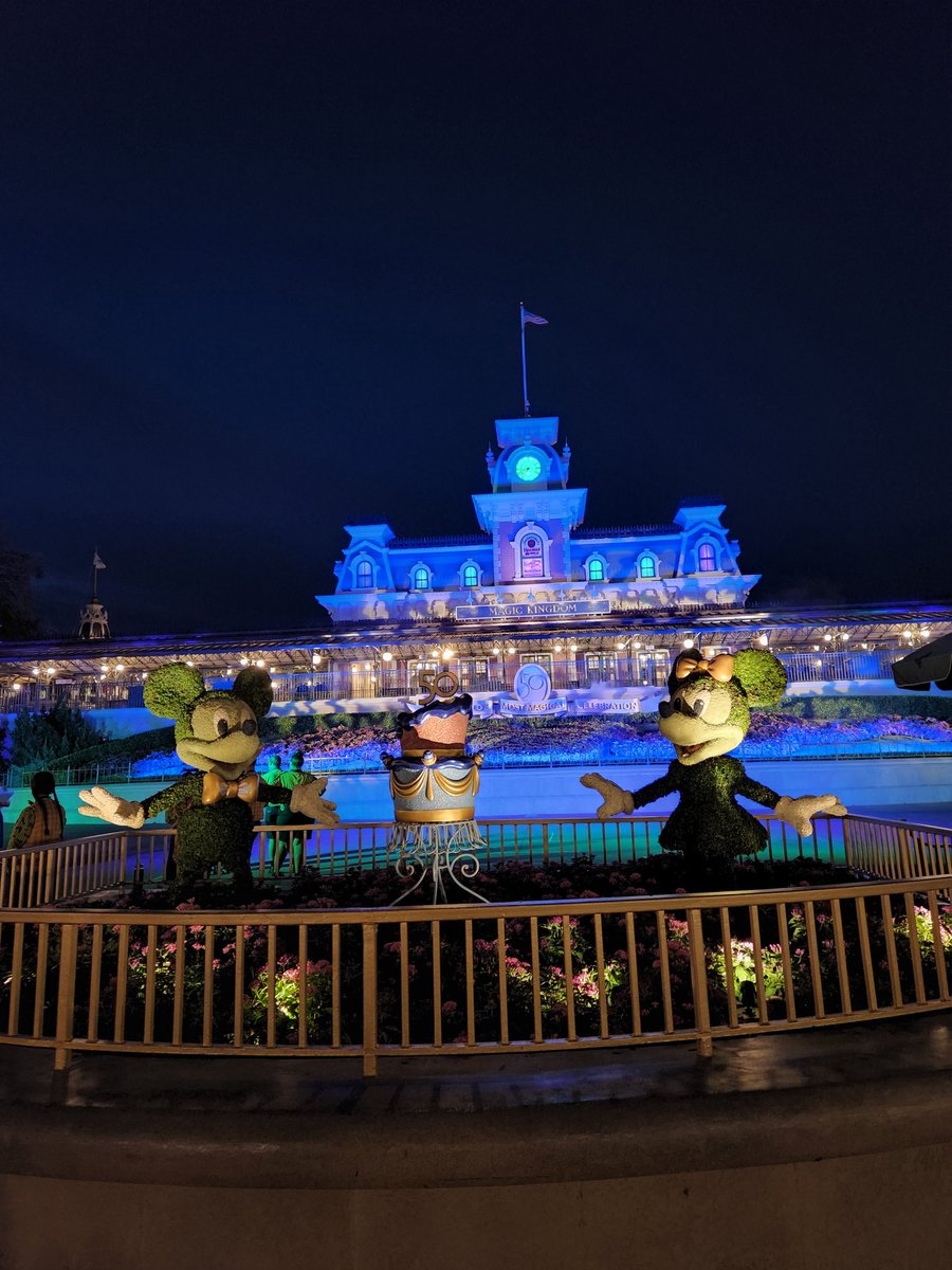 NerfherderSteve's tweet photo. Sorry, timing and everything just didn't line up right to stream. Was just WAAAYYY too late getting to the party. Still had a great time and Roland was definitely the MVP tonight.
#DumpyDoesDisney https://t.co/dKa2uLqXRf