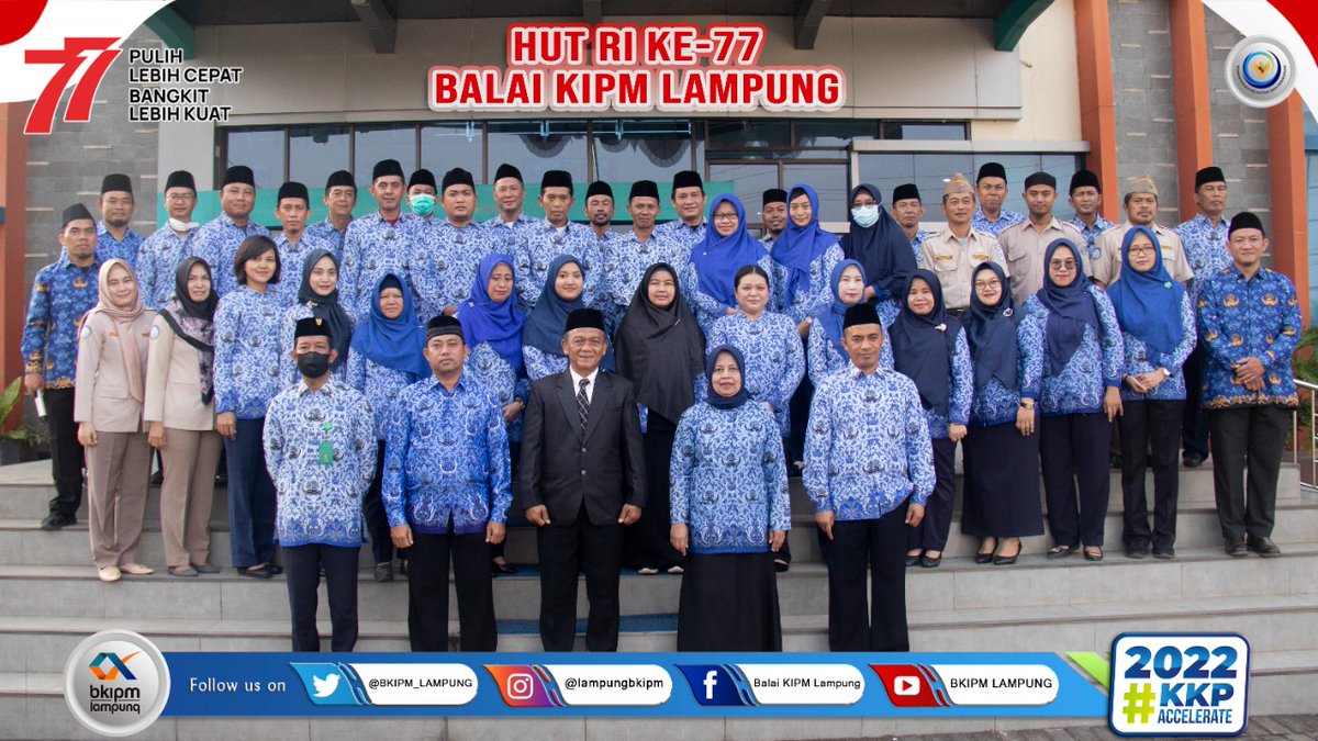 BPPMHKPLampung's tweet photo. Selain itu Kepala BKIPM LAMPUNG menyerahkan Penghargaan Kepada Pegawai BKIPM LAMPUNG Terbaik Semester I Tahun 2022 #BKIM #KKPGOID #KKPAccelerate #SaktiWahyuTrenggono #HUT77thRI @BuTariPmk @bkipm_kkp @AshariSyarief https://t.co/rZNWzevjRk