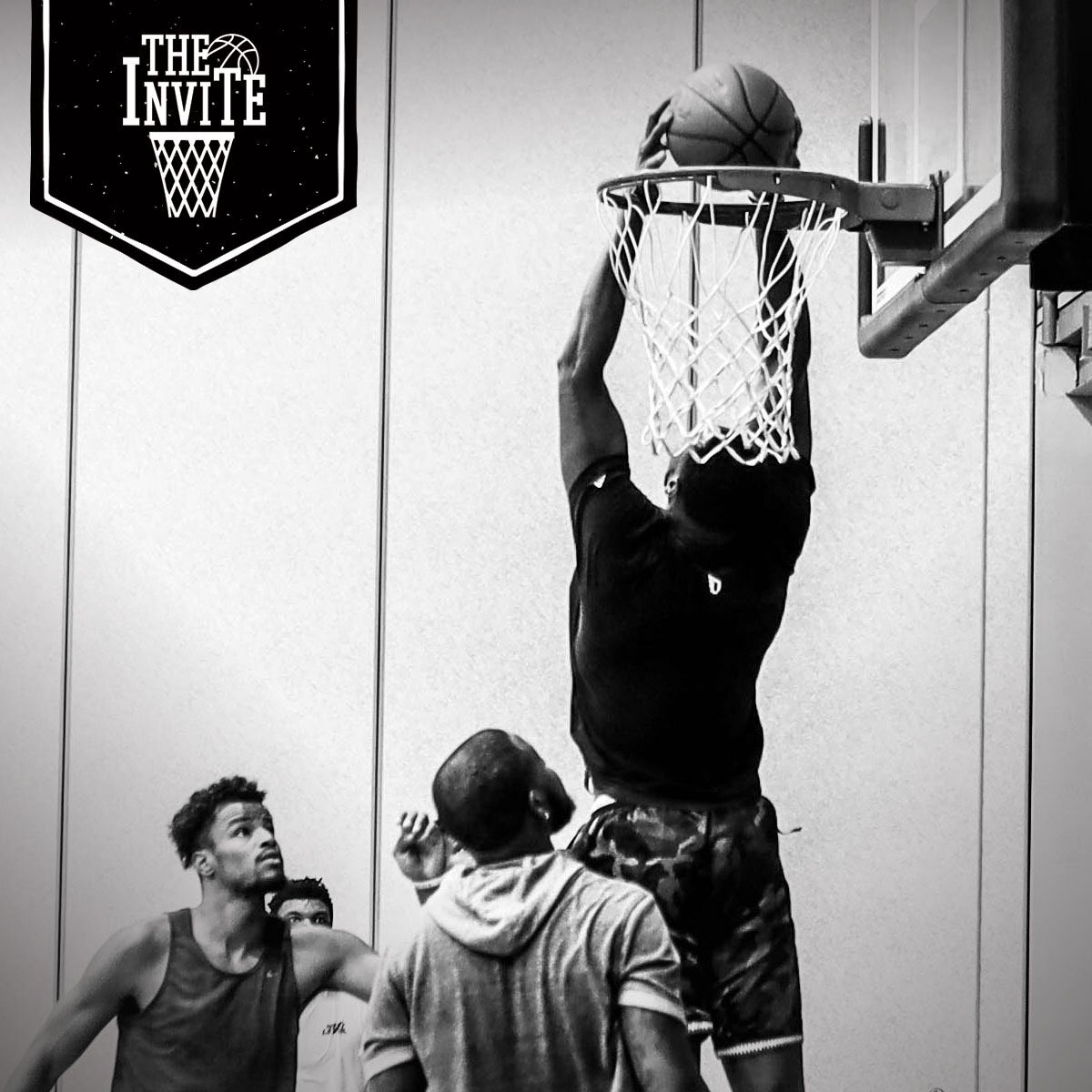 Theinvite4's tweet photo. You never know who’s going to pop up @Theinvite4 looking good @CB_ONES23 #Sixers @sixers got some good work in last night sophomore debut loading. #nba #charlesbassey https://t.co/T8S7eUydCI