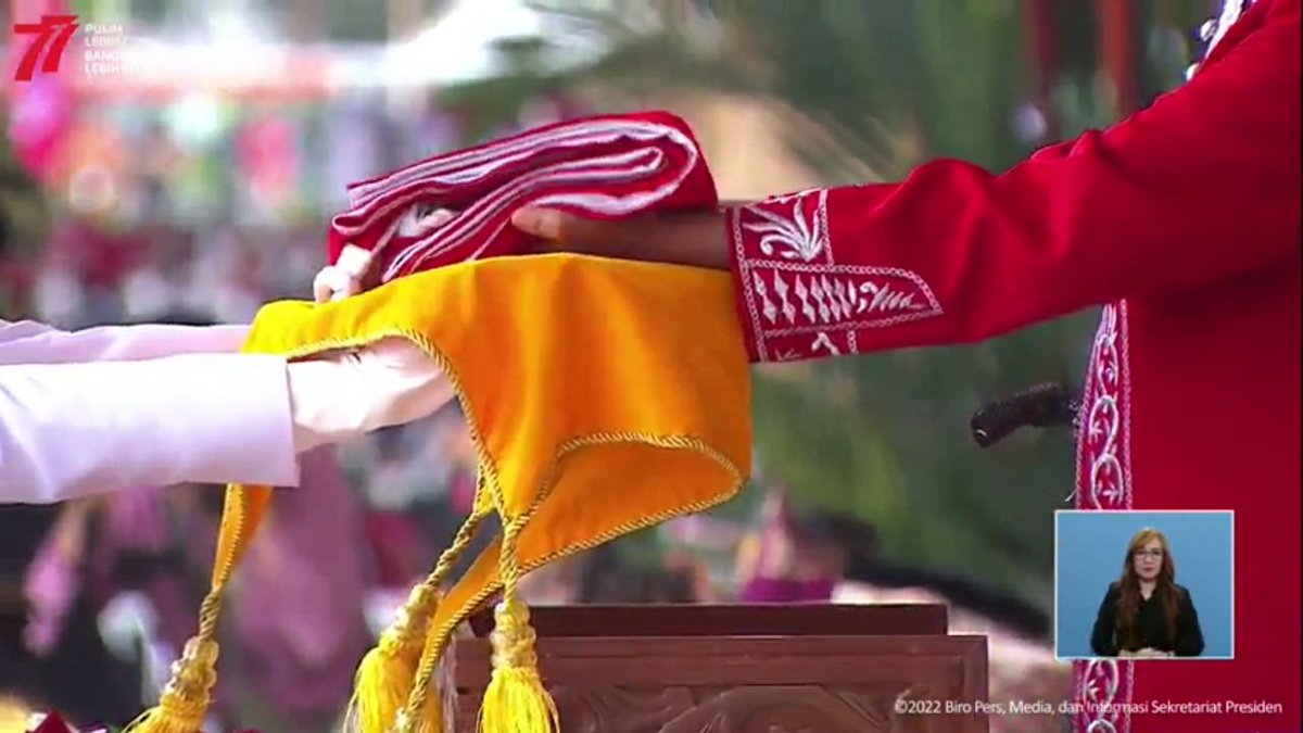 sweetyunchdeep's tweet photo. Dirgahayu Indonesia-ku 🇲🇨❤ 

#HUTRI77
#pulihlebihcepatbangkitlebihkuat
#PKKMBUNNES2022 
#UNNES https://t.co/0PGls3nxsM