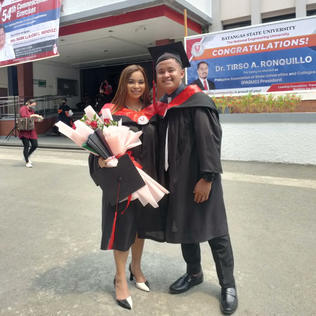 joiceng's tweet photo. YES !! WE FINALLY MADE IT 💯♥️🫶👨‍🎓👩‍🎓🙌 https://t.co/4SBUNZ2zKY