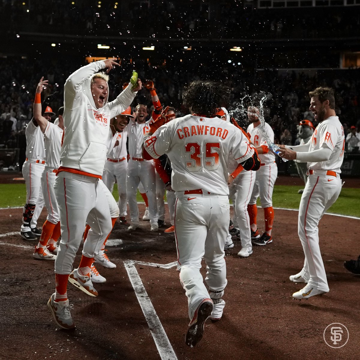 SFGiants tweet picture