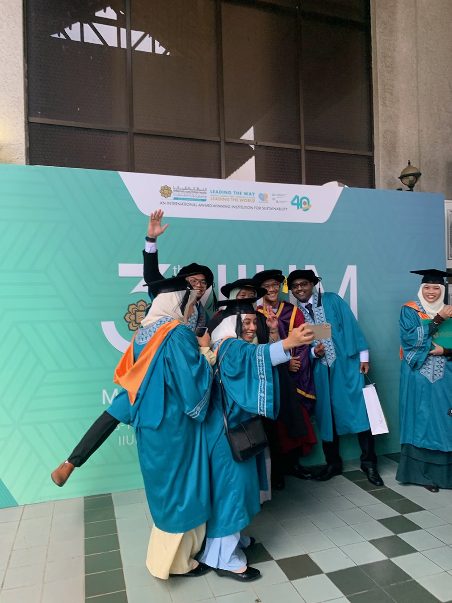 PlantScIIUM's tweet photo. Alhamdulillah. We would like to congratulate Batch 162 (Musan) on their graduation. We wish them all the best in their future endeavours, and we know that all of you are a star in the making ๐๐๐งโ๐๐ฉโ๐๐ฅณ#WeLeadTheWay #UIAM #IIUM #UIA #UIAM #Convo #Plantscience https://t.co/vRfrG4TxiZ