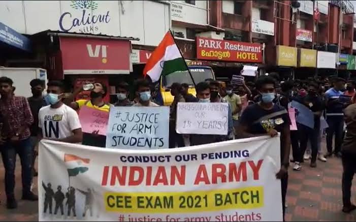 अभिषेक कुमार💪 (🚩हिन्दू सम्राज्य🚩) (@abhishek_ajnabi) on Twitter photo #JusticeForArmyAirforceStudents CONDUCT CEE ARMY EXAM AND AIRFORCE RESULT
<a href="/narendramodi/">Narendra Modi</a> <a href="/rashtrapatibhvn/">President of India</a> <a href="/rajnathsingh/">Rajnath Singh</a> #JusticeForArmyAirforceStudents CONDUCT CEE ARMY EXAM AND AIRFORCE RESULT
<a href="/narendramodi/">Narendra Modi</a> <a href="/rashtrapatibhvn/">President of India</a> <a href="/rajnathsingh/">Rajnath Singh</a>