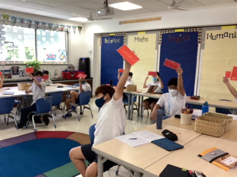 EalTbs's tweet photo. EAL Year 6 Exploring collaborative activities and CLIL approaches by using various classroom strategies. Can you identify any? #multilingulism #colurcards #clil #visualthinking #artfulthinking @KshithiSingh @Payal1702 https://t.co/a6ZC0Nr9am