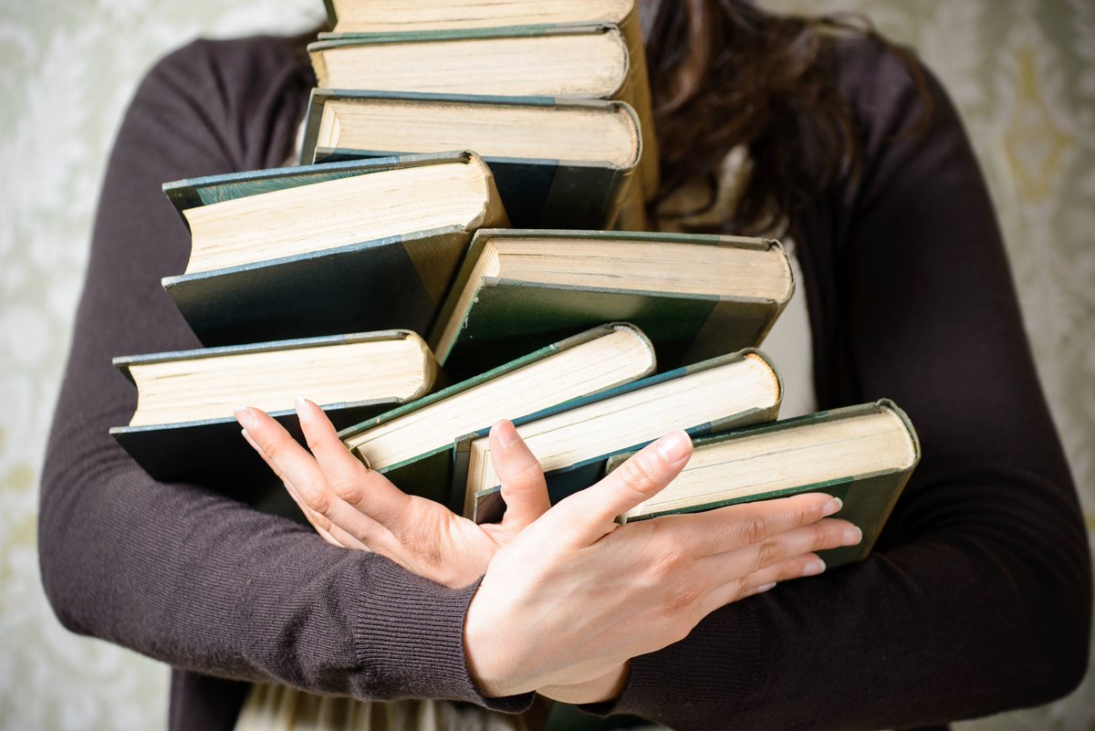 IntisTelecom's tweet photo. We’ve decided to help you a little by compiling a list of books covering a range of different types of marketing: https://t.co/8K2zrKLS01
#IntisTelecom #itcom #sms #smsmarketing #marketing #marketingbooks #telecom https://t.co/QRojZGDxhz