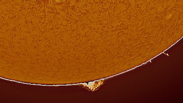 timur_hp's tweet photo. #luntsolarsystems #solartelescope #sun #astronomy #astrophotography #suntelescope #solarfilter #solarflare #sunspots #hydrogenalpha Sun shot 2022-08-14, asi120, Lunt double stack. https://t.co/nlPBIgf1rc