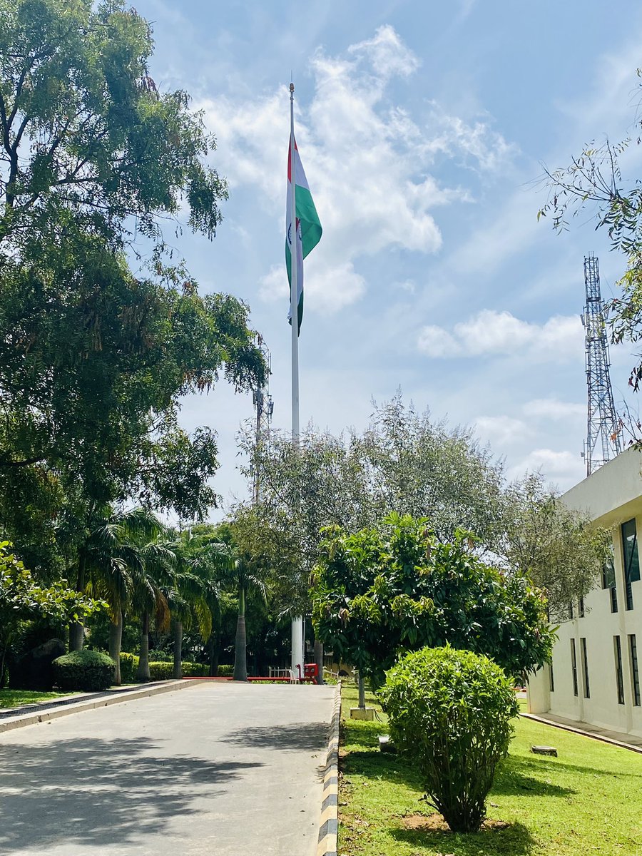 voiceofmysuru's tweet image. 100 feet National Flag installed in L&amp;amp;T Technology Services Campus, on the occasion of #AzadiKaAmritMahotsav 

#HarGharTiranga 
#75yearsofIndia
#Mysuru #Tiranga 
#LnT #LTTS