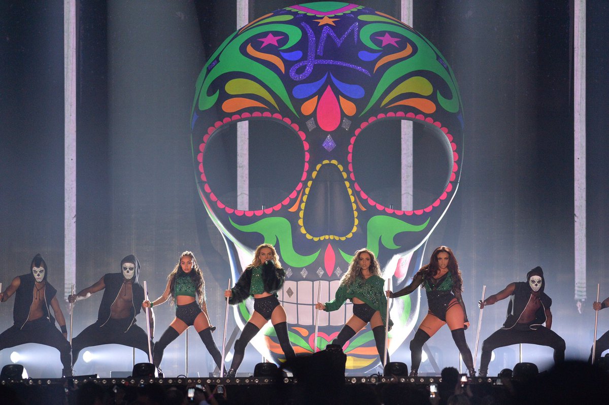 jadekookx's tweet photo. No active girlgroups comes closer to Little Mix when it comes to award shows performances. https://t.co/pQl5ywRJFB