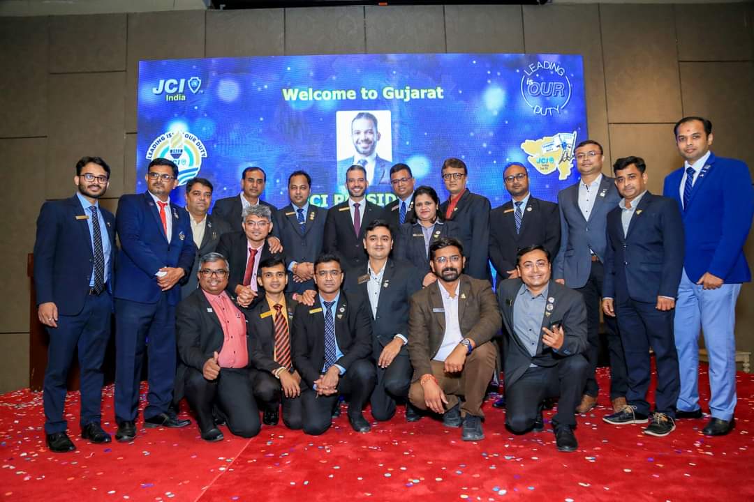 JBharuch's tweet photo. As president of JCI Bharuch i got opportunity to meet JCI world president JC Argenis Angulo 
Jc Disha Gandhi
President
JCI Bharuch https://t.co/KpqUGuhwpN