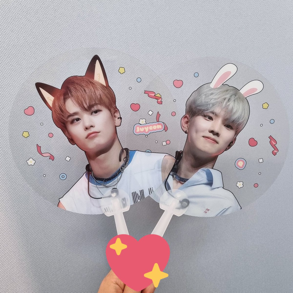 summer98115's tweet photo. - 닉주연 주디큐 부채 실사입니다😊
- 럭드1등 액자배송건 금일 모두 배송되었습니다! https://t.co/naG2jyeX1y
