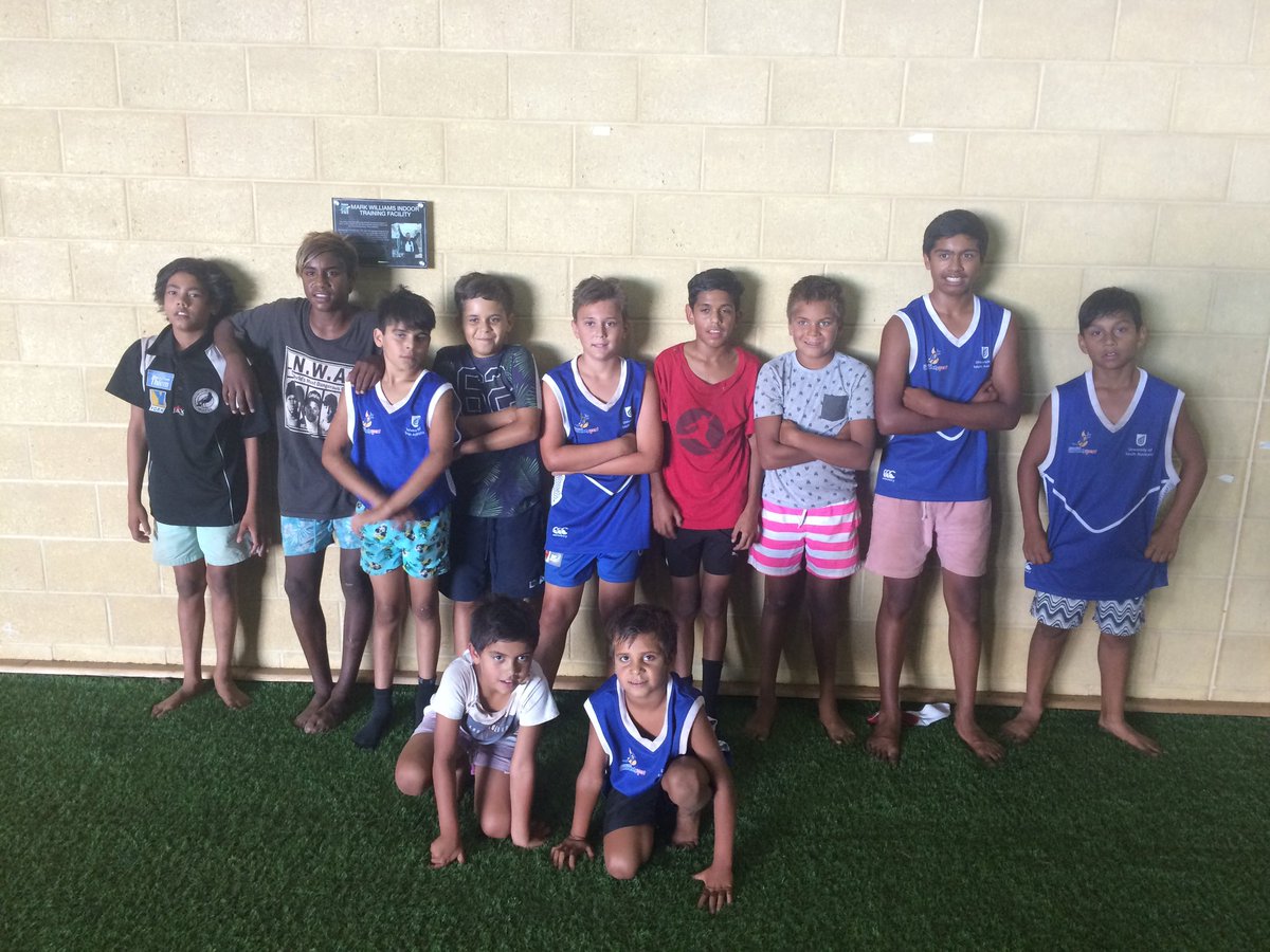 6 of these young fullas in this pic have been drafted.. can you identify who they are? #Brotherhood <a href="/AFL/">AFL</a>