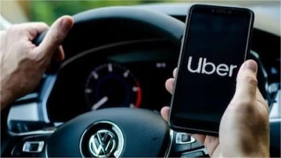 punjabkesari's tweet photo. UBER कैब बुक कराना शख्स को पड़ा महंगा, 45 किमी की यात्रा की बजाय 147.39 किमी का थमया 3,000 रुपए का बिल
https://t.co/Yc4WdoqbHG
#ubercab #ubercharges #45kmjourney #delhiairporttonoida https://t.co/ImsKCOQj1J