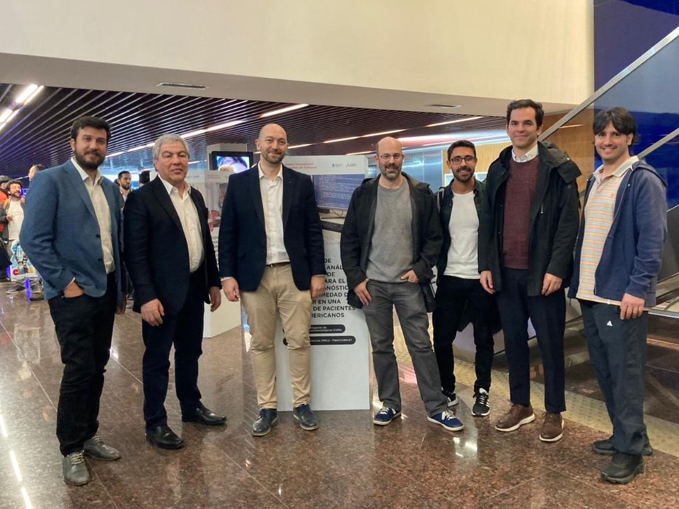 entel_ai's tweet photo. 👏El Proyecto de Entelai y Fleni sobre “Modelos de aprendizaje profundo para el diagnóstico de la enfermedad de Alzheimer” fue seleccionado ganador del Subsidio de Investigación a “Soluciones Innovadoras de Desafíos de Software” de la Fundación Sadosky.

🙌Agradecemos este honor! https://t.co/yB14rkEuJ3