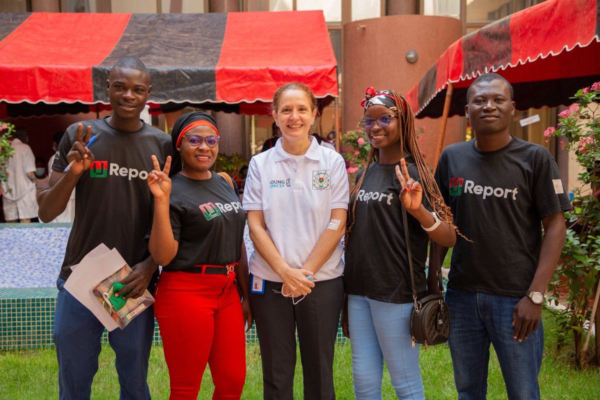 DJIGUEMDEWendp1's tweet photo. De magnifique connexion humaine avec @sandralattouf comme d'habitude à @UNICEF_Burkina💙
Conseils et encouragements étaient au cœur de nos échanges.Elle est très #humble et #admirative car bcp parle pour les jeunes mais peu sont auprès des jeunes.
@ZDjamira @DidierKissode https://t.co/kJPAUM1eBx