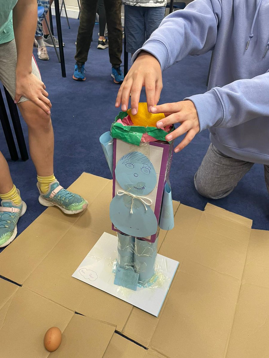 campionsummer22's tweet photo. Part two of the carousel we had maths, where the pupils made towers to hold eggs and lemons, while simultaneously working out a maths problem. Luckily no eggs were broken on Miss Edward's classroom carpet! (2/3) https://t.co/apdoeawkuw