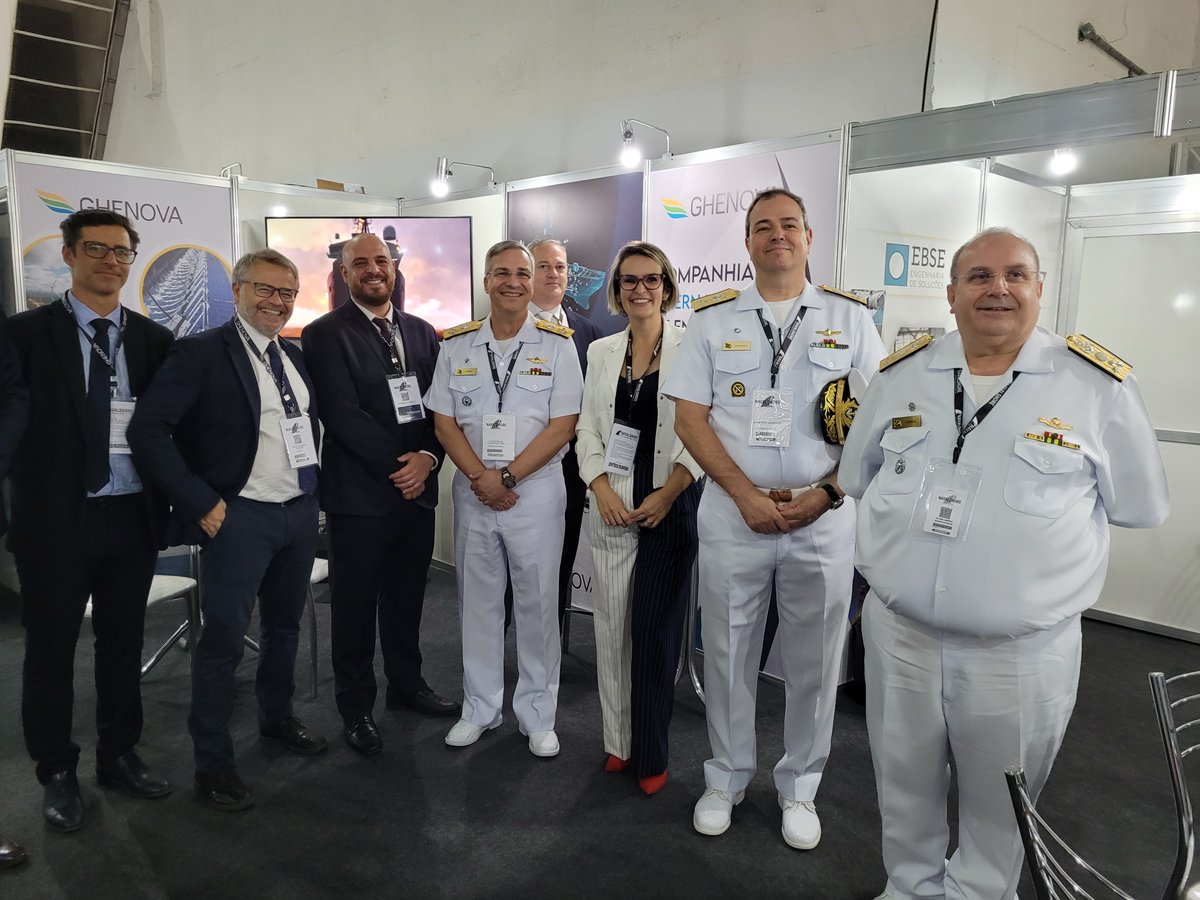 GHENOVAofficial's tweet photo. ¡Primera día de #Navalshore!
La Directora de Operaciones de GHENOVA #Brasil dió una gran charla de #EólicaMarina y nos visitaron el Director General de Material de la Marinha, el Director de Gestión de Programas Estrategicos de la Marinha y el Director Industrial de la Marinha. https://t.co/EE6XU3DUbc