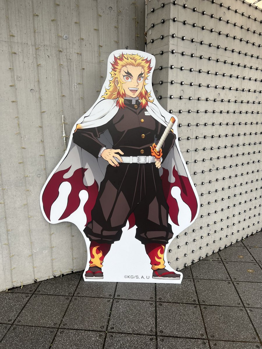 Rushiadayo9's tweet photo. 大阪ホイール🎡煉獄さんゴンドラ乗ってきました🔥
クイズ全問正解して無事煉獄さんステッカーGET出来ました✨
⚡️夜は雷鳴ってて怖かったです⚡️ https://t.co/SNyom4dMj8