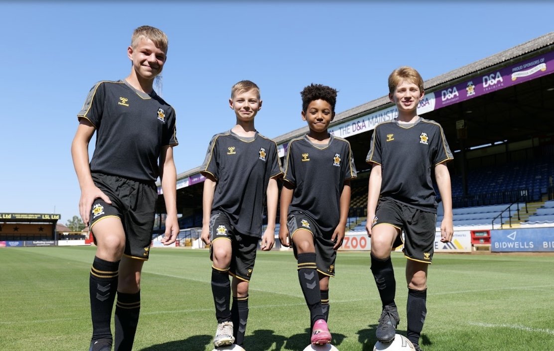 CUFCDevelopment's tweet photo. Looking sharp, lads! 💪👏

What do you think? 😁

 #unitedindevelopment 💛🖤⚽️ https://t.co/IJJbazb0kM