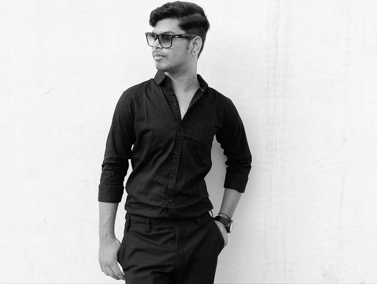rahulsenz's tweet photo. Life is black 🖤🤍🖤
#rahulsenz #rahulsen https://t.co/eNrnGRDCZm