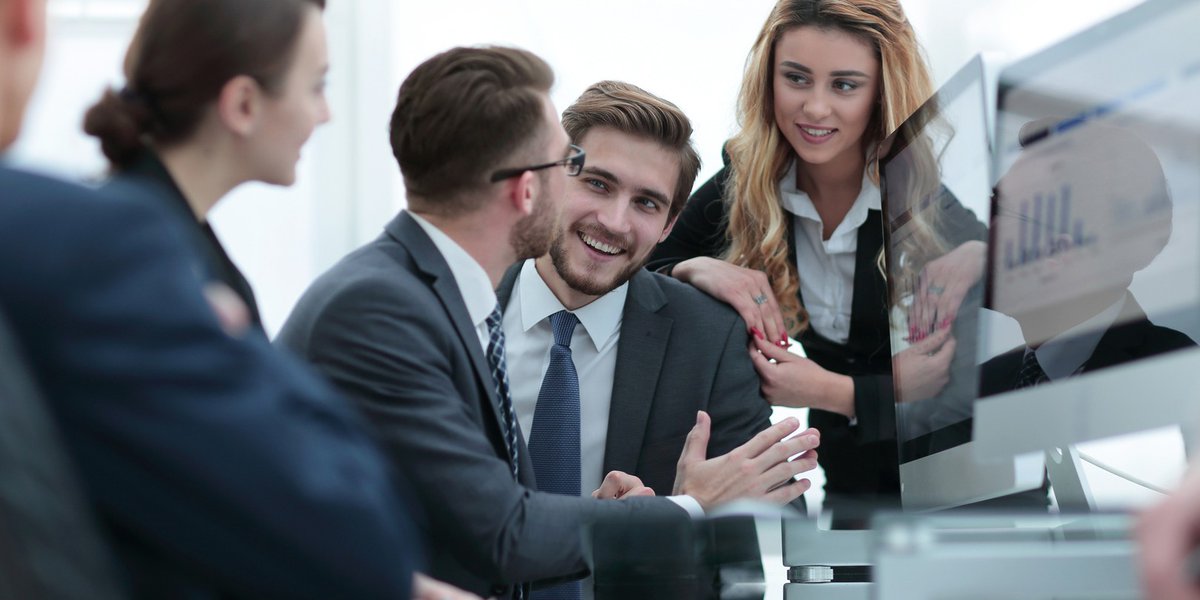 DSV_UK's tweet photo. DSV employs dedicated people who strive to improve everyday.  Are you looking to join our 75,000 strong team? Get inspired by our job opportunities and see our job openings here: https://t.co/BWAA4a46bA https://t.co/xCFwNqfRl6