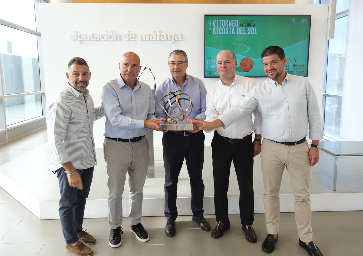 diputacionMLG's tweet photo. El XI #Torneo de #Baloncesto Costa del Sol de la @diputacionMLG reúne en #Antequera al @unicajaCB, @RMBaloncesto y @bczalgiris.
El triangular se celebrará del 11 al 13 de septiembre en el polideportivo municipal antequerano Fernando Argüelles.

👉 https://t.co/GNO5haMlPj https://t.co/LoaTaT8P7f