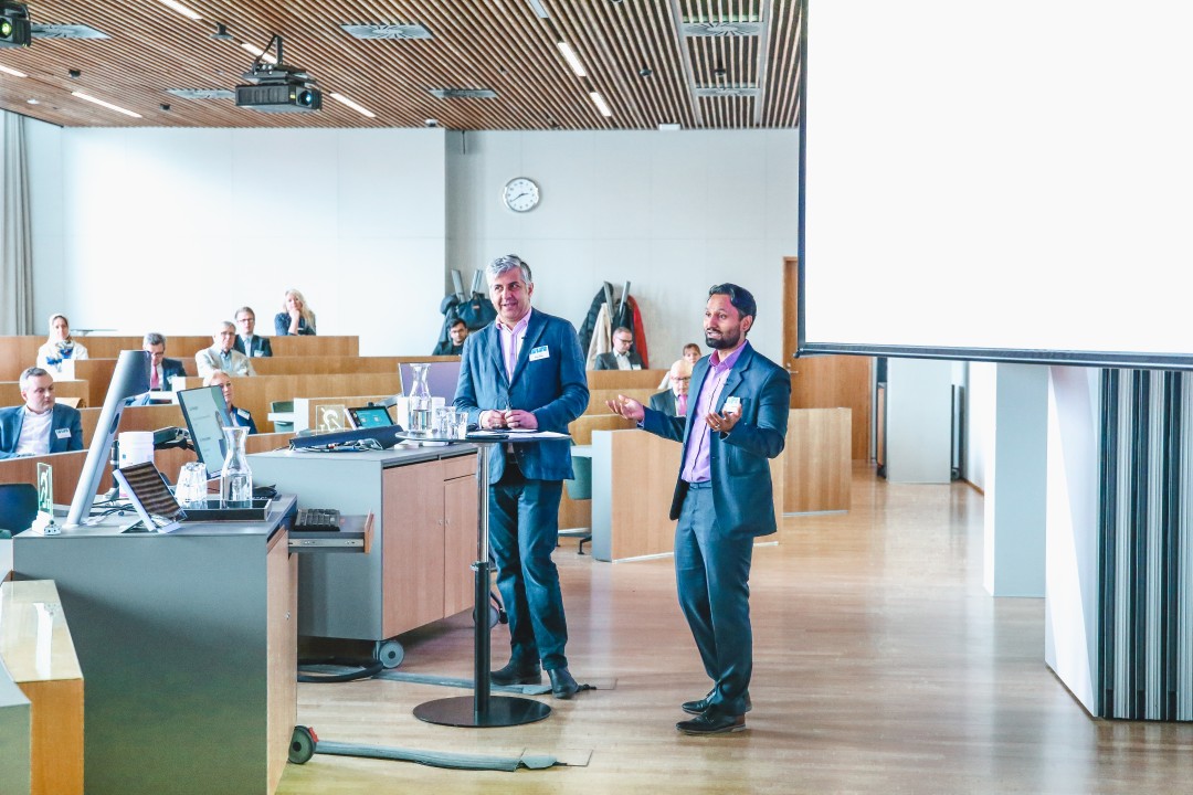 Ulkomaiset talentit mahdollistavat Suomen menestyksen. Bayerilla kansainvälisiä tiimejä johtavat Prson Gautam ja Luiz Giorgiani kertovat <a href="/ahksuomi/">Saksalais-Suomalainen Kauppakamari</a> artikkelissa, miten houkutella ulkomaiset osaajat Suomeen – ja miten saada heidät jäämään 👉linkedin.com/pulse/internat… #monimuotoisuus