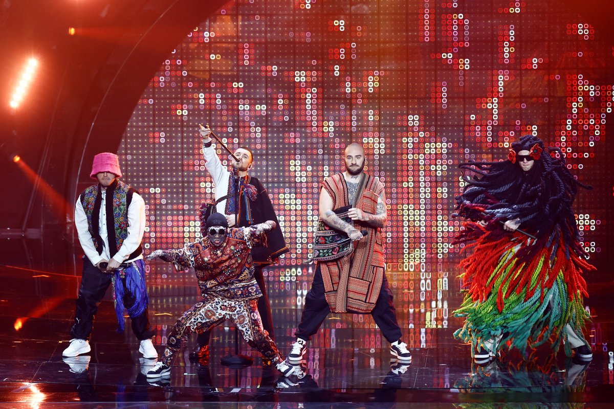 eurospaincom's tweet photo. ¡Ucrania ya busca al sucesor de Kalush Orchestra!

La televisión pública ucraniana celebrará una nueva edición del Vidbir en diciembre de este mismo año.

Las canciones en ruso están vetadas en el concurso
https://t.co/RLHQVojnI8 https://t.co/L4k3J9mJOr