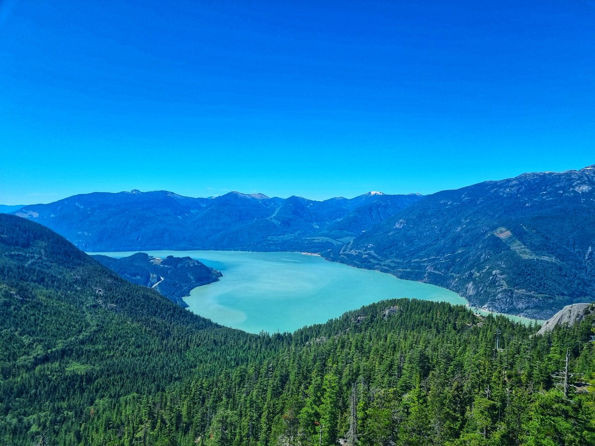 Wishing we were back with this stunning view from the <a href="/seatoskygondola/">Sea to Sky Gondola</a>  #adventurebynature #seatoskygondola #transcanadianroadtrip AD