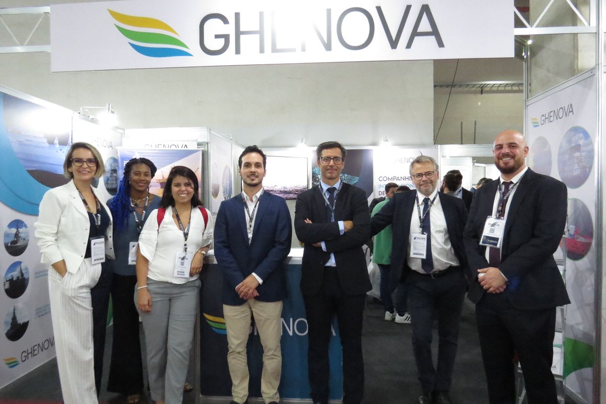 GHENOVAofficial's tweet photo. Primeiro dia de #Navalshore!
A Directora de Operações da GHENOVA #Brazil deu uma grande palestra sobre #VentoOffshore e recebemos a visita do Director Geral de Material da Marinha, do Director de Gestão Estratégica de Programas da Marinha e do Director Industrial da Marinha. https://t.co/HvdatZcbCJ