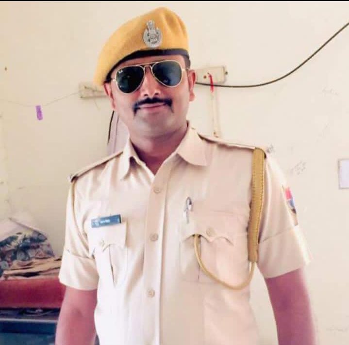 Hameersinghbhal's tweet photo. बीट कांस्टेबल थानसिंह जी को निलंबन के सम्बन्ध में पुलिस अधीक्षक  जालोर को निलंबित रद्द के लिए पत्र लिखा I

https://t.co/7lOBeQyhZJ https://t.co/qyWJ0iE6b4