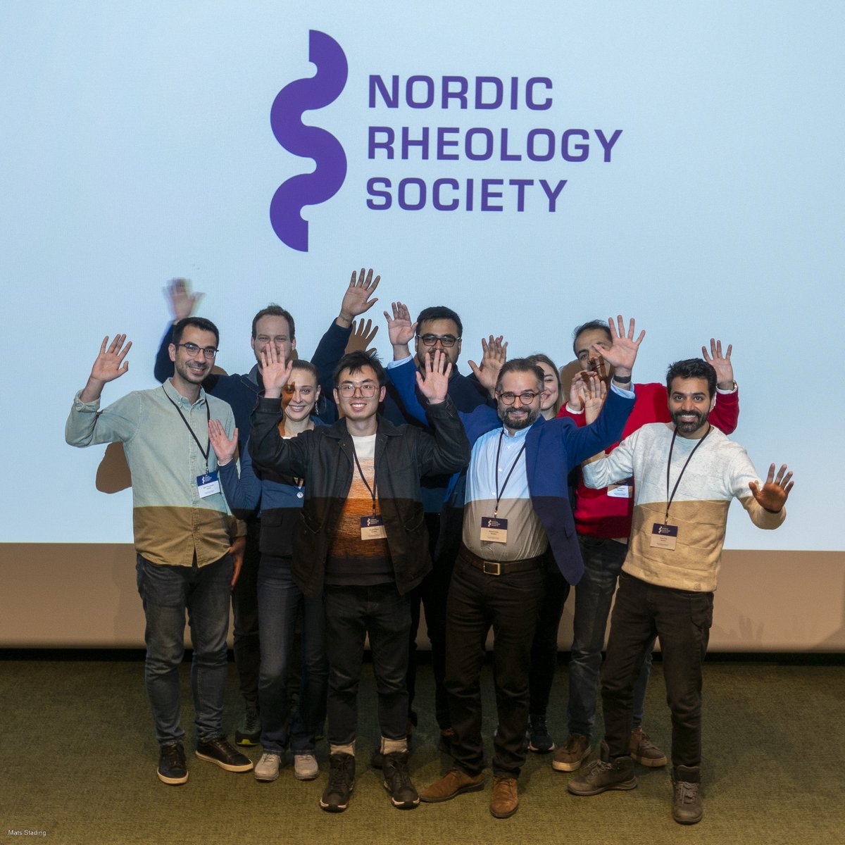 rheo_chalmers's tweet photo. NRC2022 in Iceland 🇮🇸  was a meeting like no other, with excellent event organization and the spectacular splash flow of a remarkable shear-thinning (see Sonder et al. 2006) fluid: lava!

#rheology #softmatter #NRC2022  #Fagradalsfjall #lava https://t.co/8WyWggQ9qG